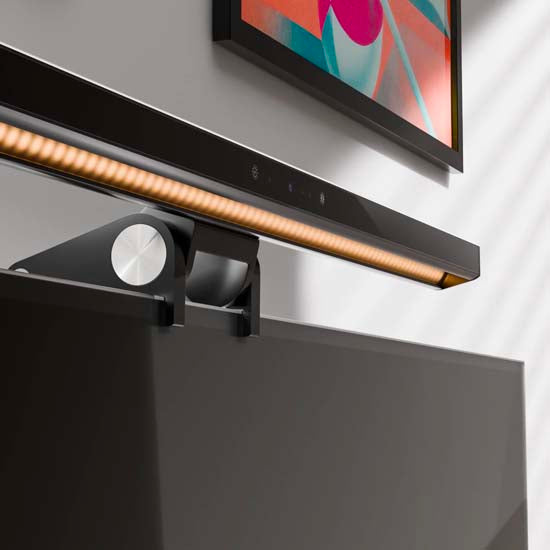 Illuminate USB-C Light Bar with 4K Autofocus Webcam