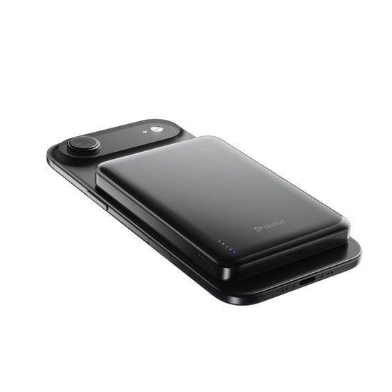 Magnetic Battery SolidSafe™ Air Titanium 10,000mAh Qi2.2 Black