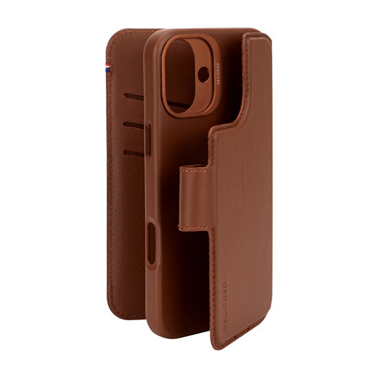 MagSafe detachable folio iPhone 16 Plus Tan