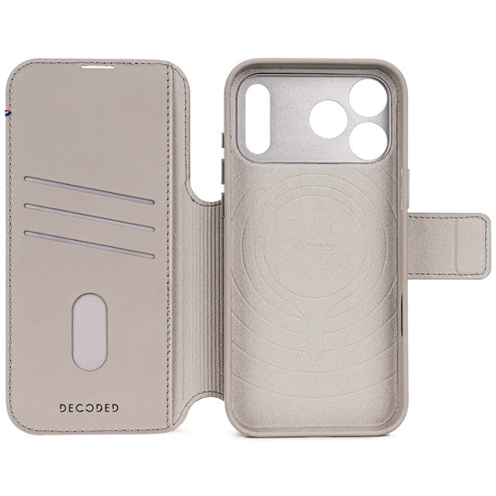 MagSafe detachable folio iPhone 17 Pro Solid Clay