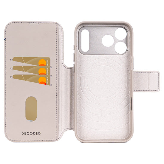MagSafe detachable folio iPhone 17 Pro Solid Clay