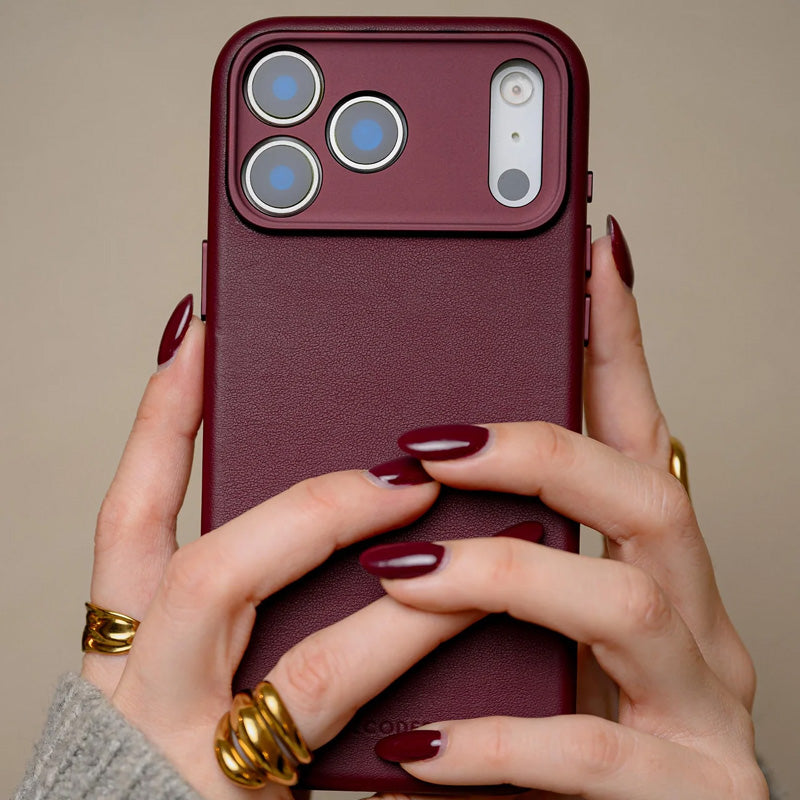 Leather case iPhone 17 Pro Max Dark Ruby