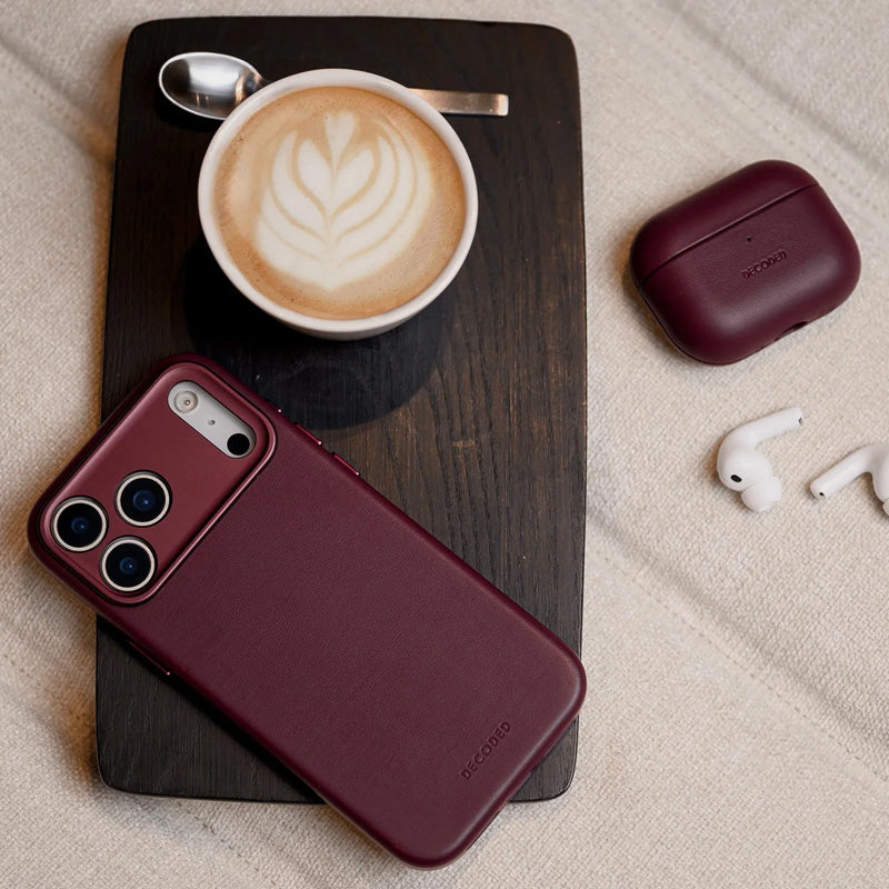 Leather case iPhone 17 Pro Max Dark Ruby