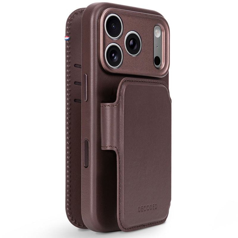 MagSafe detachable leather folio iPhone 18 Pro Max Chocolate Brown