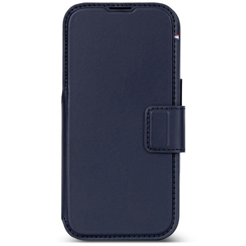 MagSafe detachable leather folio iPhone 18 Pro Max Midnight