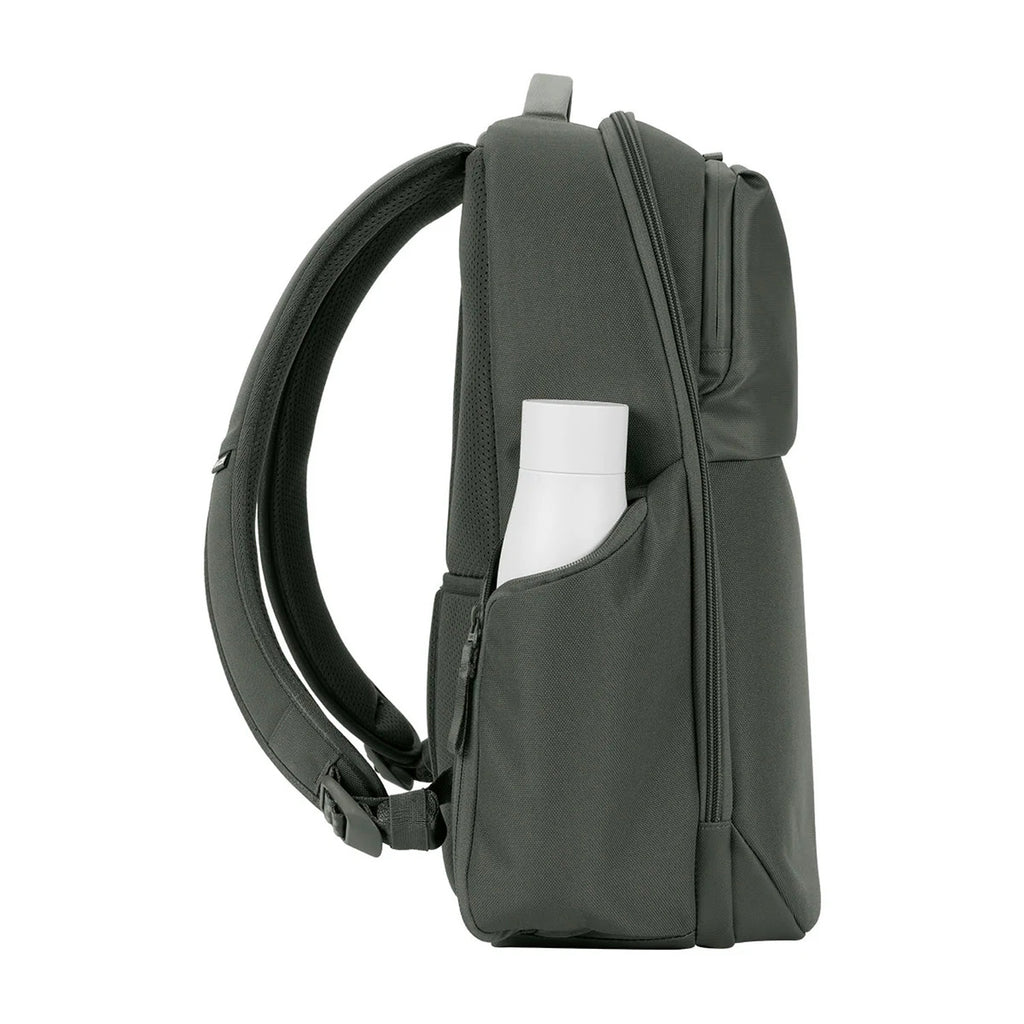 A.R.C. Daypack Backpack Smoked Ivy