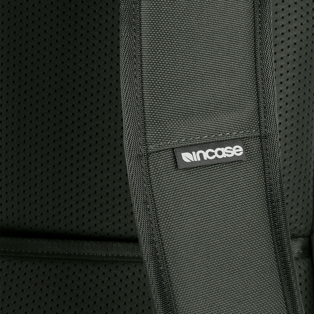 A.R.C. Daypack Backpack Smoked Ivy