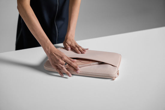A.R.C sleeve MacBook Pro 14" Peach