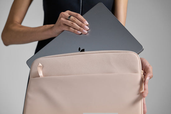 A.R.C sleeve MacBook Pro 14" Peach
