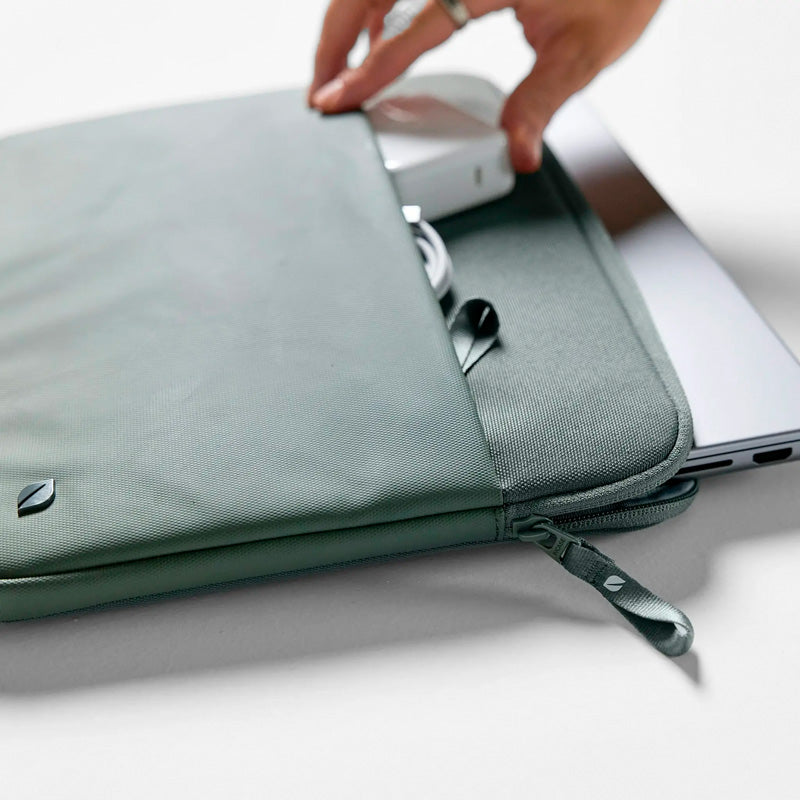 A.R.C sleeve MacBook Pro 16" Smoked Ivy