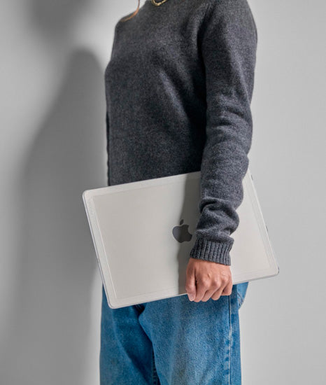 Hard Shell Edge MacBook NEO Clear