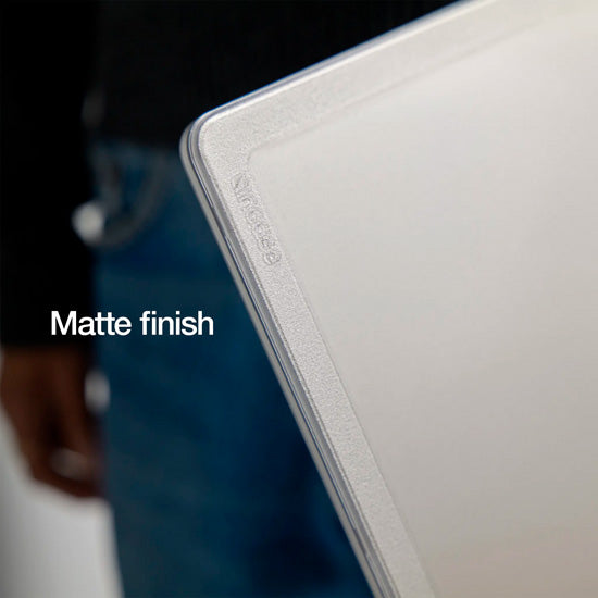Hard Shell Edge MacBook NEO Clear