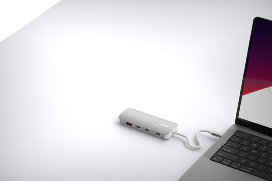 8-in-1 8K PRO USB-C Multiport Hub 140W Grey/White