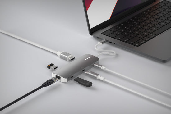 8-in-1 PRO USB-C Multiport Hub 140W Grey/White