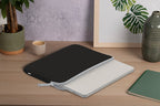 MacBook NEO Basics²Life Perfect Fit Sleeve Black / Moon