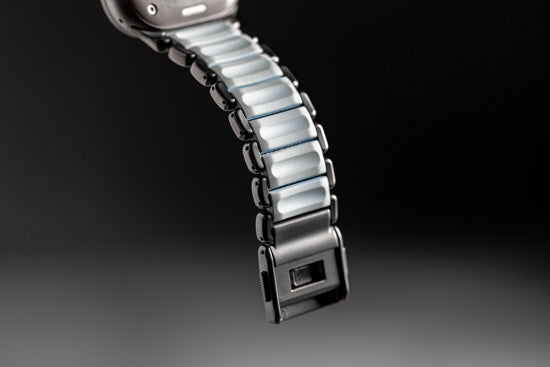 Stratos Band 49mm Natural Titanium/Icy Blue Glow KFM