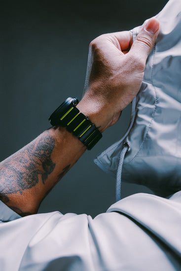 Stratos Band 49mm Black Titanium/Volt KFM
