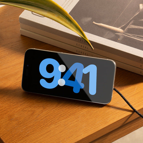 SnapStand Magnetic Wireless Charger Black