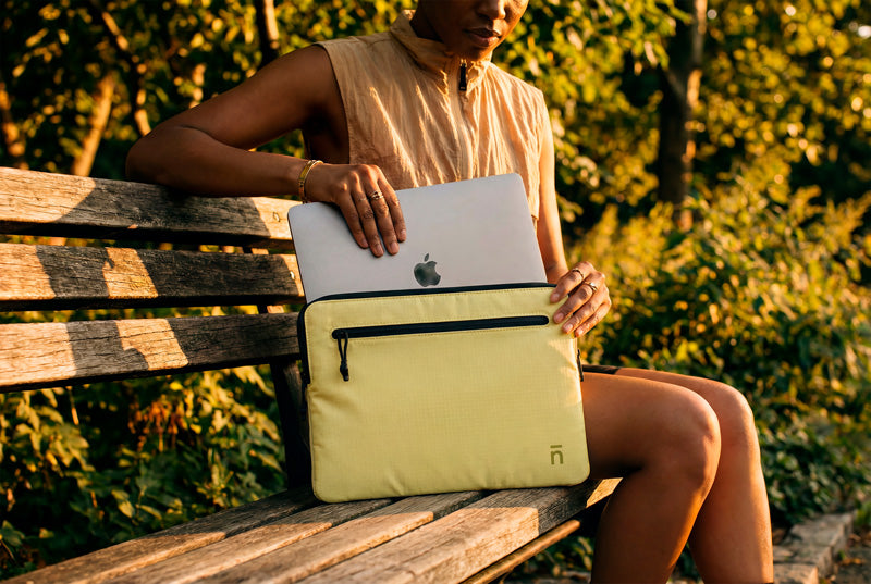 Neo Sleeve MacBook 13" Lemon