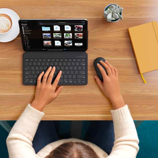 ONTHEGO™ QWERTY Bluetooth Keyboard Black