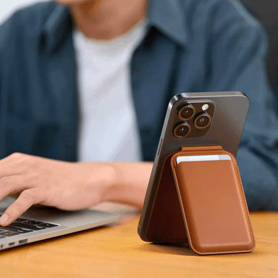 MagSafe Wallet Stand Brown