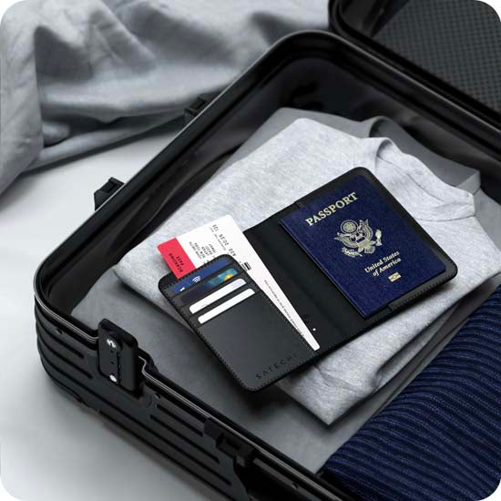 Passport Cover FindAll™ Black