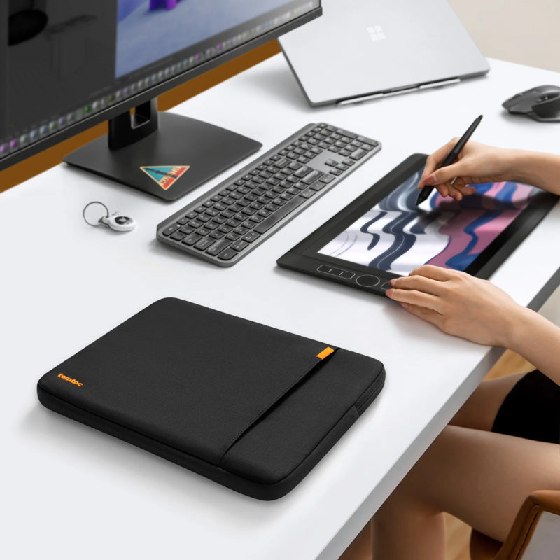 Defender-A13 Laptop Sleeve MacBook Air & Pro 13"Black