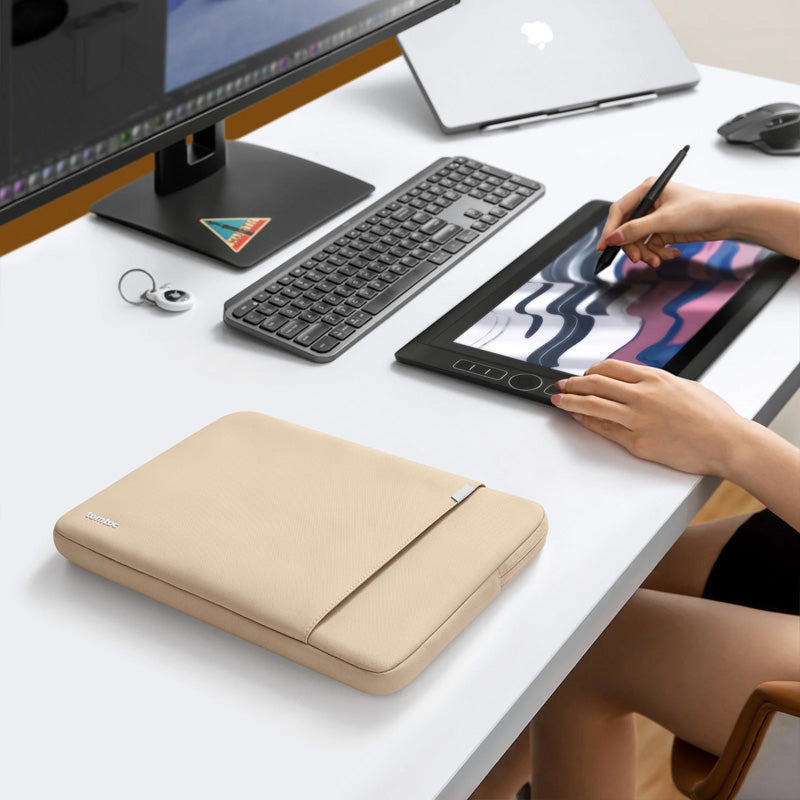 Defender-A13 Laptop Sleeve MacBook Air & Pro 13" Sand