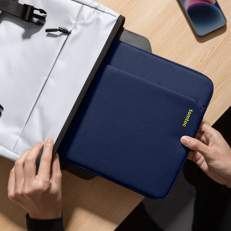 Light-A18 Laptop Sleeve MacBook Air & Pro 13" (M5/M4/M3) Navy Blue