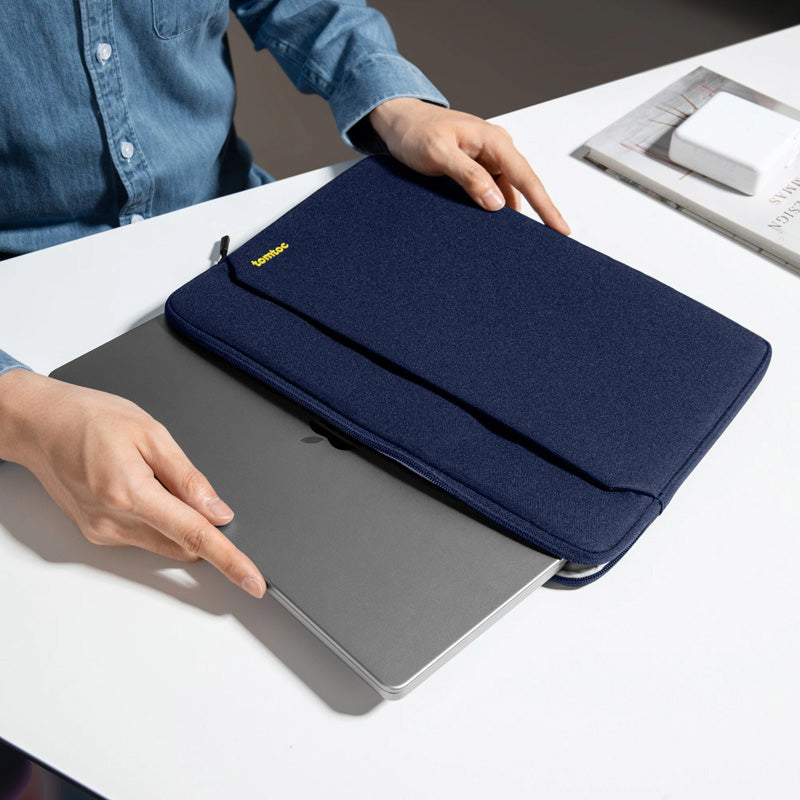 Light-A18 Laptop Sleeve MacBook Air & Pro 13" (M5/M4/M3) Navy Blue