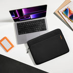 Light-A18 Laptop Sleeve MacBook Air & Pro 13" (M5/M4/M3) Black