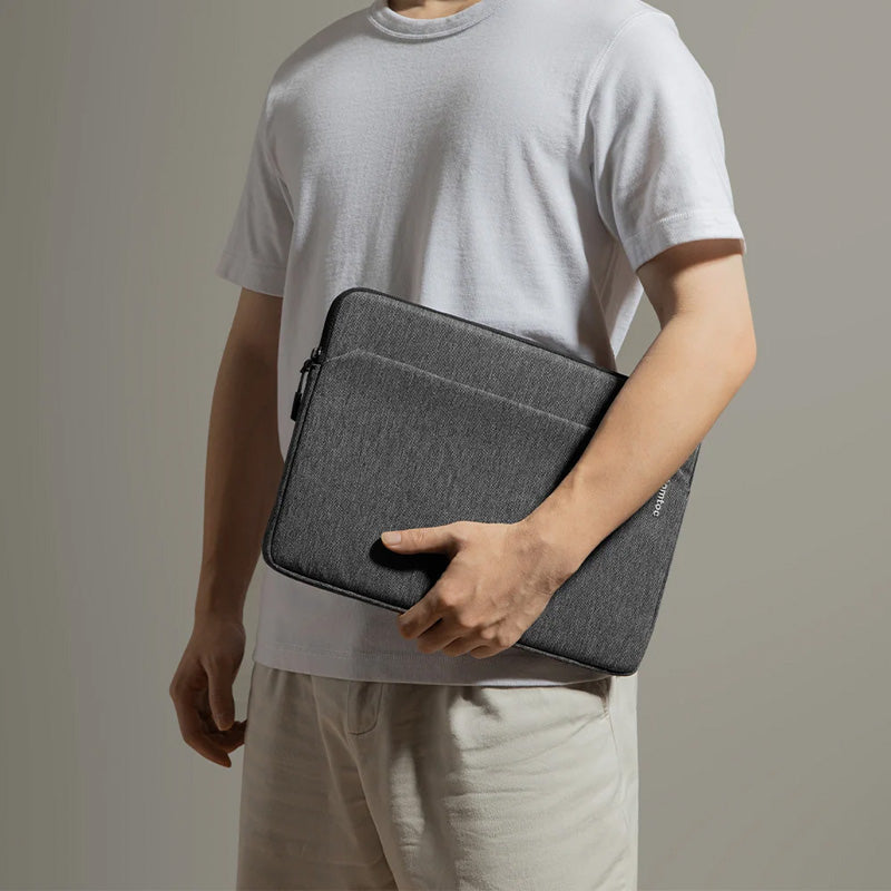 Light-A18 Laptop Sleeve MacBook Air & Pro 13" (M5/M4/M3) Dark Gray