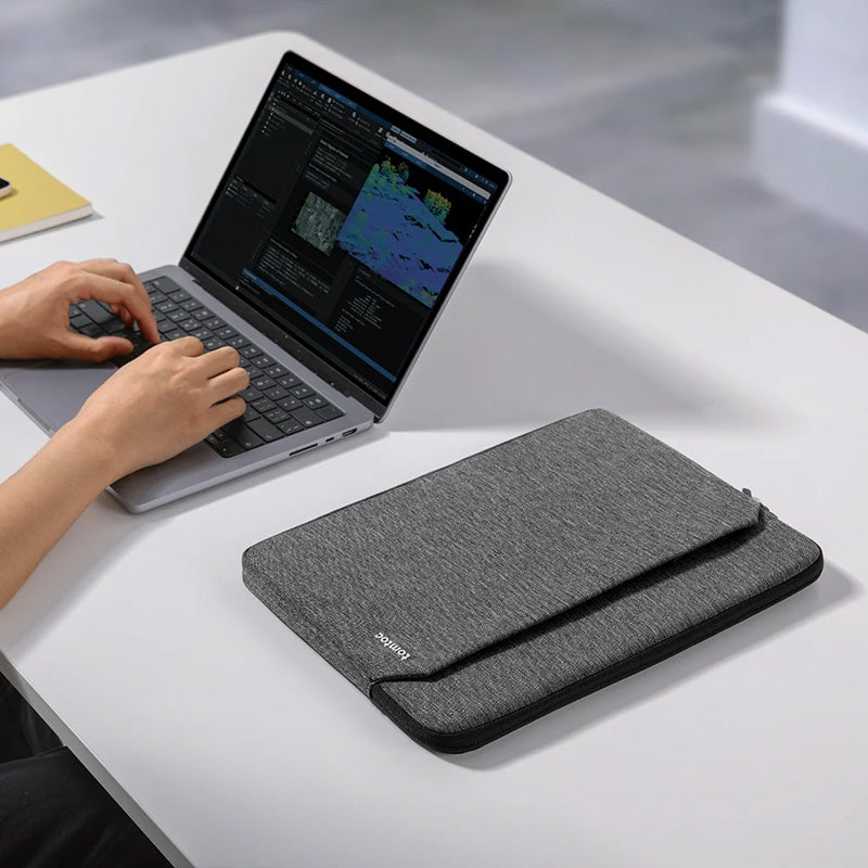 Light-A18 Laptop Sleeve MacBook Air & Pro 13" (M5/M4/M3) Dark Gray