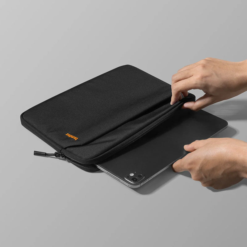 Light-B18 Tablet Sleeve for 11" iPad Air/Pro Black