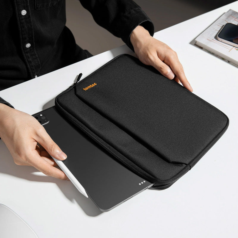 Light-B18 Tablet Sleeve for 11" iPad Air/Pro Black