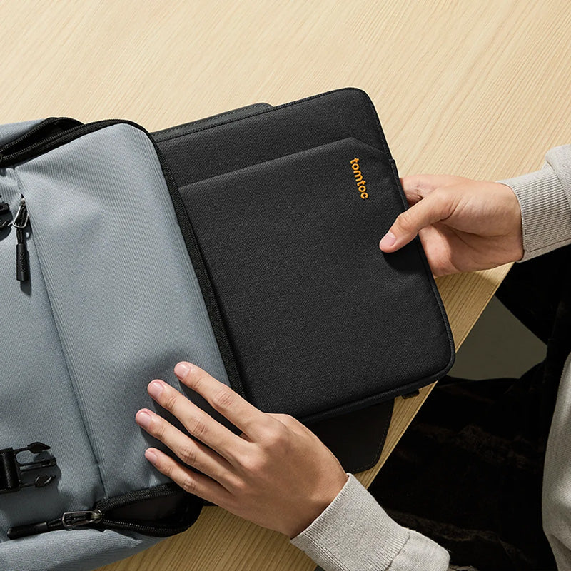 Light-B18 Tablet Sleeve for 11" iPad Air/Pro Black