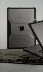 Coque Plyo MacBook Air 13" (M2/M3/M4/M5) Ice/Black
