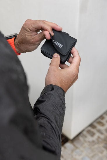 Rescue Pod for Wireless Earbuds - DRYOUT® Active Moisture-Removal Technology™