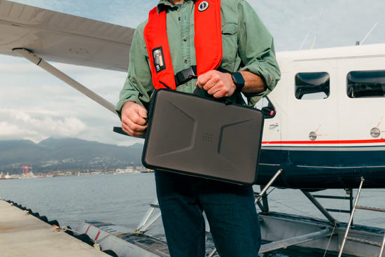 Civilian Medium Shock Sleeve 16" laptops Black