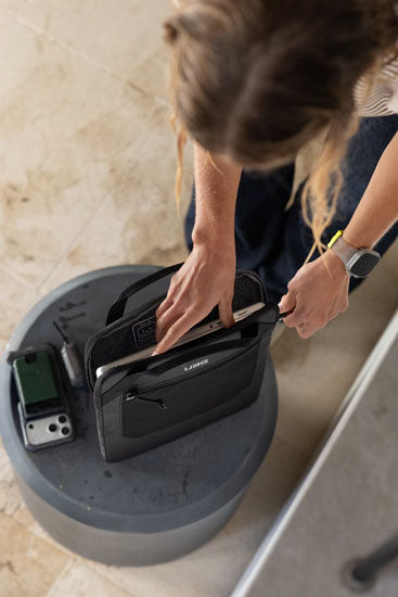 Ultimate Laptop Sleeve for 16" Laptop - DRYOUT® Active Moisture-Removal Technology™