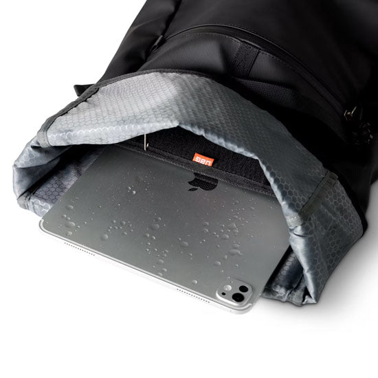 18 L Rolltop Backpack - DRYOUT® Active Moisture-Removal Technology™