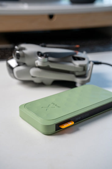 20W Fuel Series 5 Powerbank 10.000 mAh Sage Green