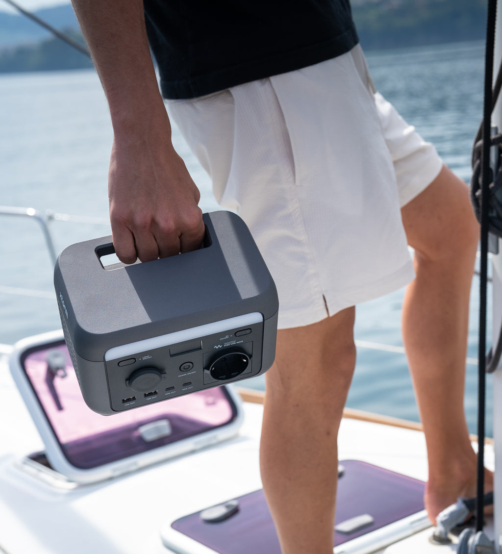 Xtorm Portable Power Station 200W Midnight Black