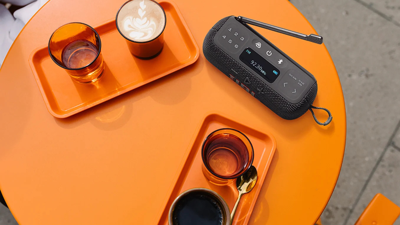 Speakers and soundbars